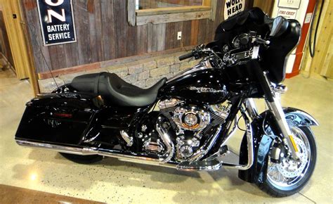 Your review and rating will help rank 2009 touring. 2009 Harley-Davidson FLHX Street Glide - Moto.ZombDrive.COM