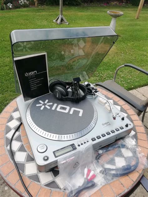 Ion Lp 2 Cd Usb Turntable With Cd Recorder In Chichester West Sussex