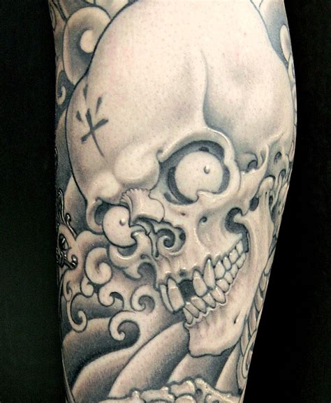 Skull And Snake Tattoo Designs Skull Tattoos