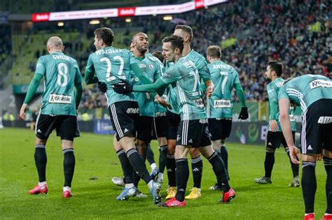 Licytacje pamiątek od dobrych ludzi: Puchar Polski: Miedź Legnica - Legia Warszawa O KTÓREJ ...