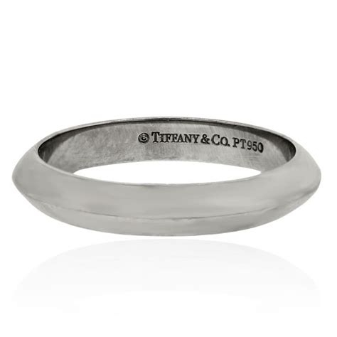 Milgrain 3mm platinum wedding band ring size quk, 8.25us or 57.5eu. Tiffany & Co Platinum 3mm Wedding Band