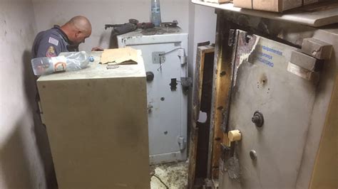 Inspired by dhoom 2, thieves dig huge tunnel to bank vault. Brazilian bank robbers tunnel through sewers in daring ...