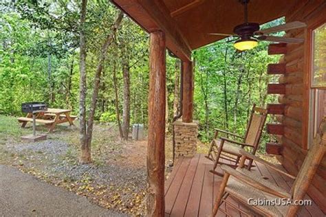 Vacation At Holly Hill A Lovely 2 Bedroom Cabin In Pigeon Forge Tn
