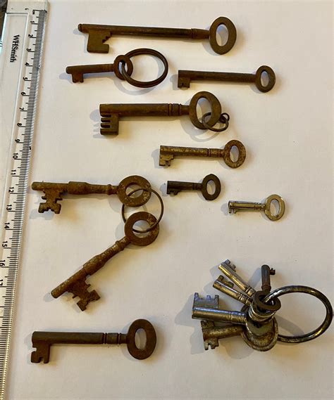 15 X Antique And Vintage Keys For Antique Jewelry Boxes Display Etsy