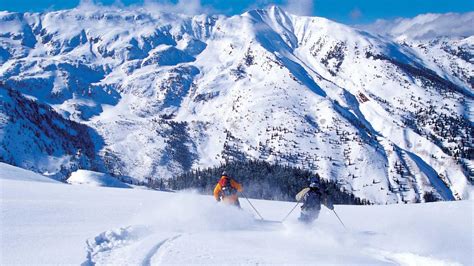 How far are you from snowmass? Ski USA - Aspen / Snowmass - Ski Holidays 2015 2016
