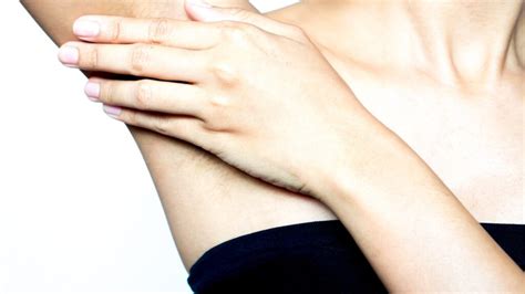 Underarm Cyst Causes Pictures Painful Sebaceous Symptoms