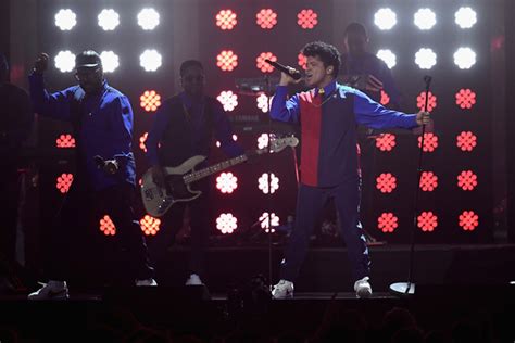 Watch Bruno Mars Performs Thats What I Like At The Brit Awards