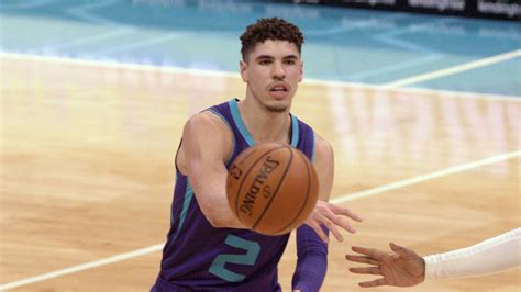 Lamelo ball is an american professional basketball player for the charlotte hornets of the national basketball association. Lamelo Ball Wallpaper Hornets - Hornets Select Lamelo Ball With No 3 Pick In Nba Draft / Shop ...