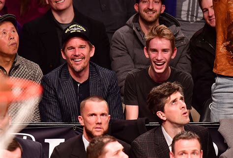Ethan Hawke And His Son At Knicks Game In Nyc March 2017 Popsugar