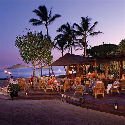 The Best Beach Bars In Hawaii Hawaiian Resorts Hawaii Beaches Beach