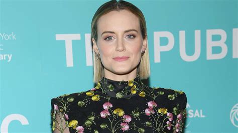 Taylor Schilling Biography Career Net Worth Age Height Boyfriend Gay