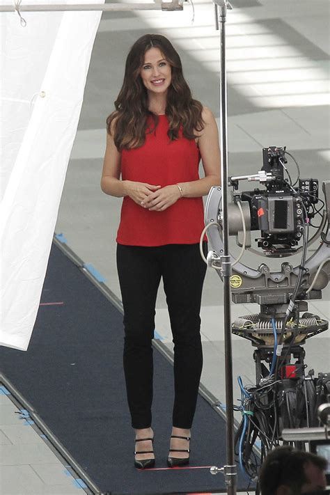 Jennifer Garner Films A Capital One Commercial In Los Angeles Celeb Donut