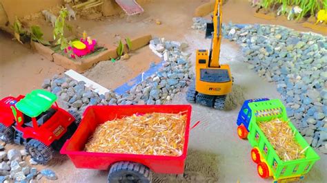 Mini Excavator Loading Hay Diy Tractor Supply Hay Science Project