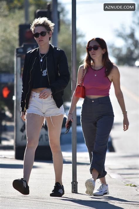 Kristen Stewart Sexy Heads In White Shorts To Lunch With Girlfriend