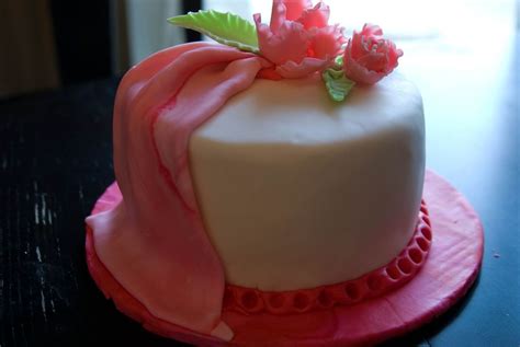 Wilton Class Pink Fondant Cake