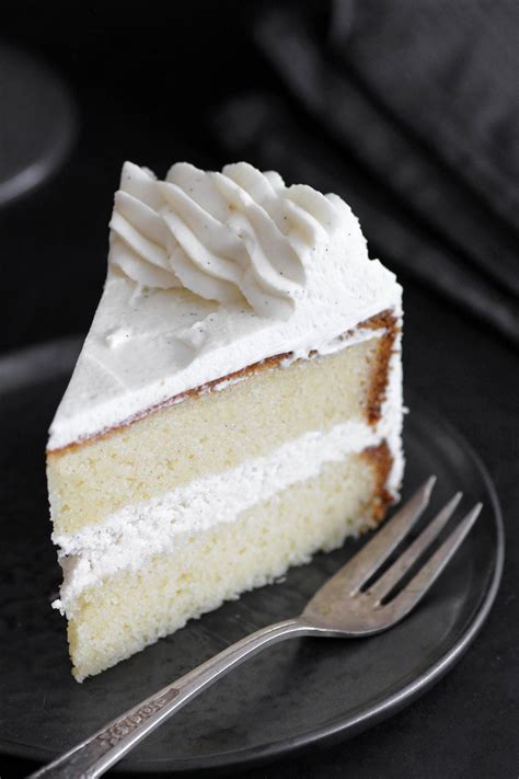This Classic Vanilla Cake Is Perfect For Any Occasion It’s Made Of 2 Layers Of Moist Vanilla