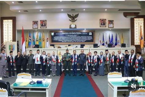 Sekdaprov Fahrizal Menghadiri Rapat Paripurna Dprd Prov Lampung
