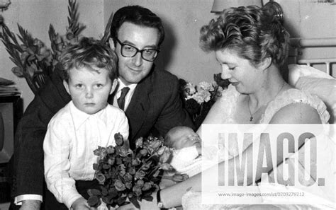 1957 Peter Sellers With His Wife Anne Howe And Their Newborn Son