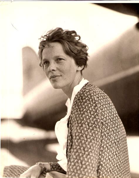 Who Is Amelia Earhart Amelia Earhart Biography The Stratus Project