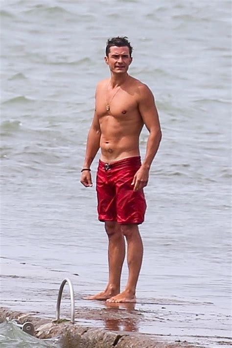 Orlando jonathan blanchard copeland bloom was born on january 13, 1977 in canterbury, kent, england. Orlando Bloom Shows off His Lean Body-See Pic ...