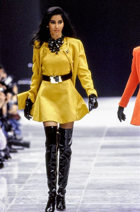 Versace Fall 1991 Ready To Wear Fashion Show Linda Evangelista Gianni