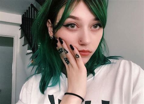 Pin By Mei On Cho Watanabe Green Hair Dark Green Hair Hair Styles