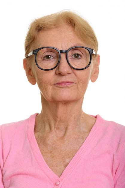 Premium Photo Face Of Senior Nerd Woman Wearing Geeky Eyeglasses