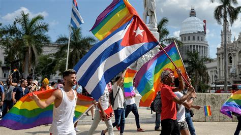 Defiance And Arrests At Cubas Gay Pride Parade The New York Times