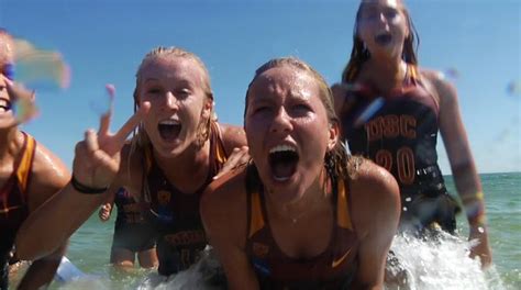 Usc Beach Volleyball Team Takes Celebratory Splash In The Gulf After