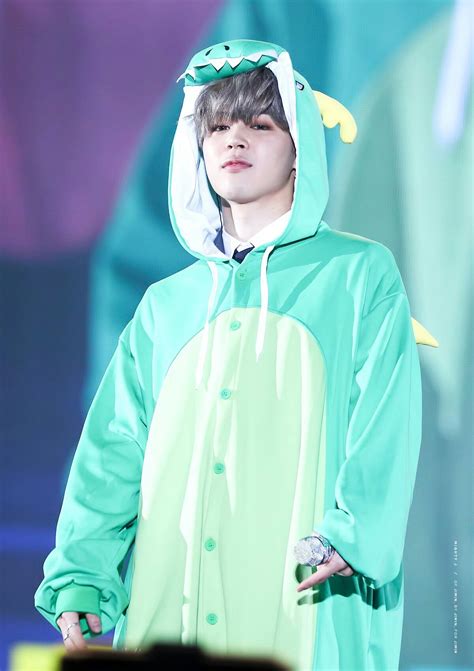 Foto jimin bts pakai kacamata. Pin on BTS