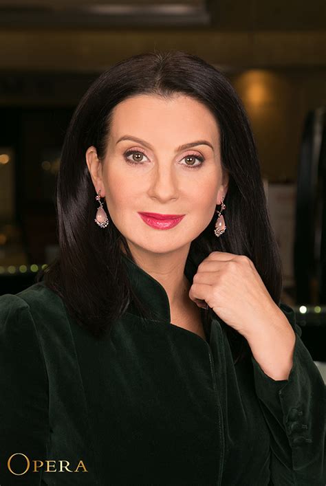 В её багаже десятки театральных и киноработ. Екатерина Стриженова - Ювелирный дом Opera