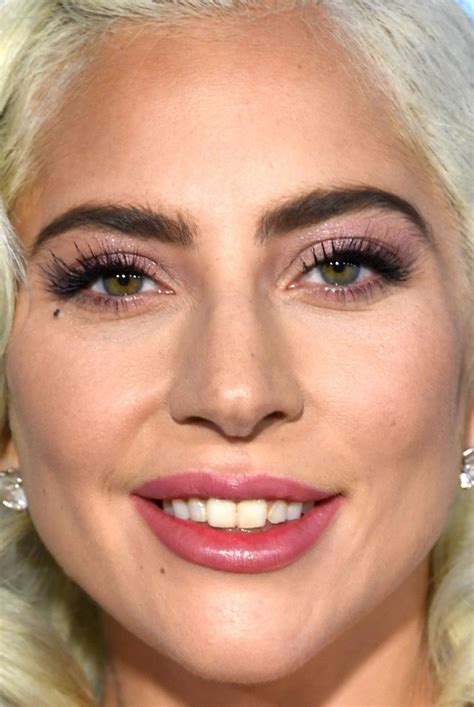 Critics Choice Awards The Best Skin Hair And Makeup Looks On The Red Carpet Lady Gaga