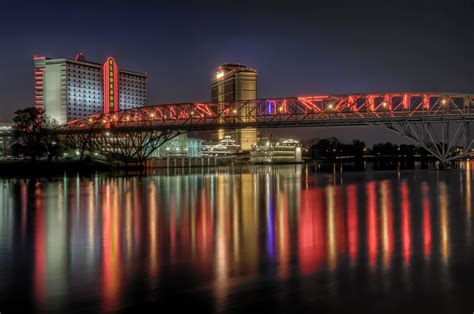 Red Lighted Bridge Landmark Photo Shreveport Texas Hd Wallpaper