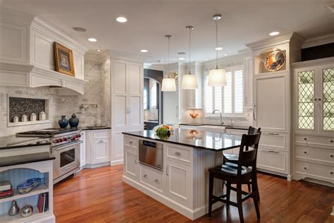 Timeless Hinsdale Kitchen Transitional Kitchen Chicago By Drury