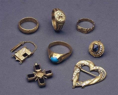 17 Best Images About 14th Century Jewelry On Pinterest Brooches 15th