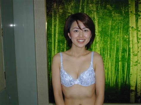 無修正流出の女王上場企業半導体メーカーROHMエリート女性社員 青木恭子のわいせつ画像動画