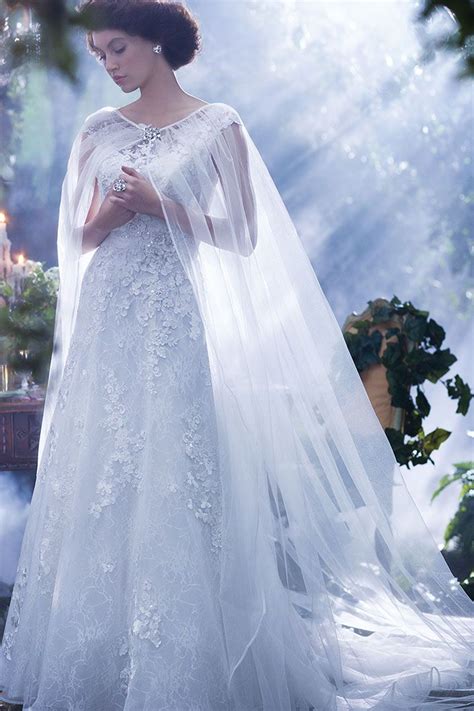 Wedding Gown By Disney Fairytale Weddings By Alfred Angelo Snow White