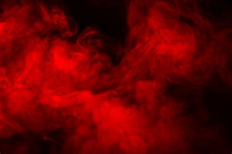 Téléchargez ces vecteur gratuits sur iphone x avec fond d'écran dégradé, et découvrez plus de 10m de ressources graphiques professionnelles sur freepik. Texture De Fumée Rouge Sur Fond Noir | Photo Premium