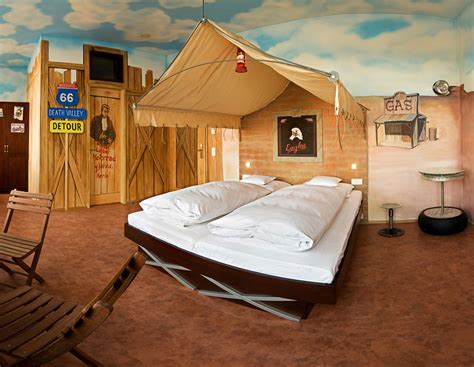 Or the decor may be a personal statement about the toys you currently have in your garage. Route66 Hotel Theme Bedroom - Interior Design Ideas