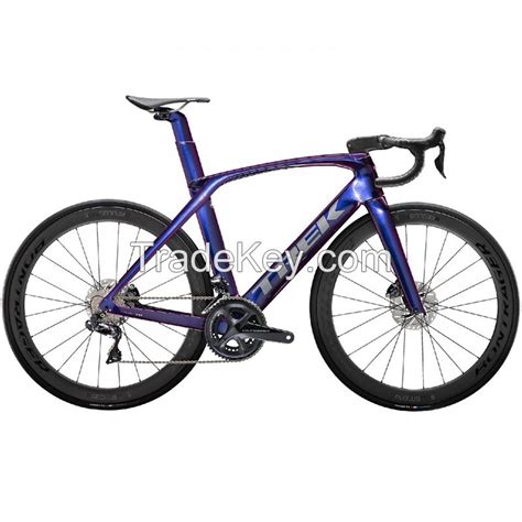 Mengikuti virtual bike #darirumahaja atau dari manapun kamu (asal periode cyclingnya sama dengan periode yg sudah ditentukan). 2020 Trek Madone SLR 7 Disc Road Bike (IndoRacycles) By ...