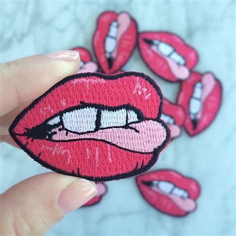 Lips Wtongue Stuck Out Embroidered Patch Iron On Applique Hot
