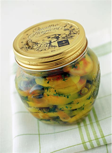 We did not find results for: Ricetta Pomodori verdi sott'olio con la bottarga - Donna ...