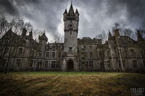 Chateau Miranda Noisy Mroczny Opuszczony Zamek Tajemnicze