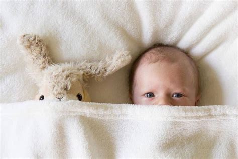 26 Fotos Que Debes Tomar A Tu Bebé Recién Nacido Es La Moda