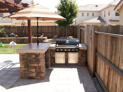 Small but elegant, an outside kitchen can bring together all the essential appliances and accessories you need. Outdoor Kitchen Ideas for Small Spaces Tips and Trick