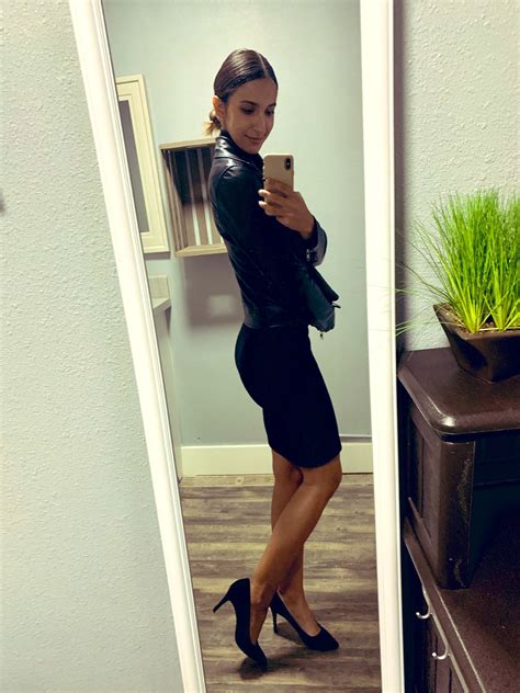Angelica Cruz On Twitter At Work Irl I Play Sexy Office Lady 😜 Would