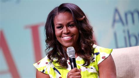 Michelle Obama Announces Becoming 10 City Book Tour