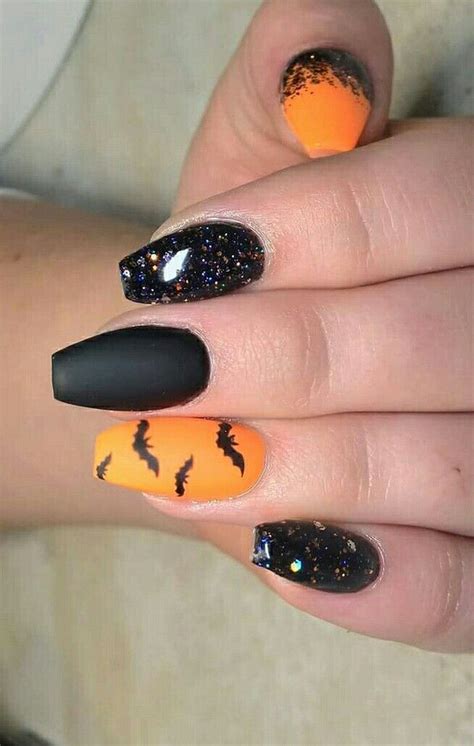 Pretty Halloween Nail Art Ideas For Inspire You Today In Holloween Nails Halloween