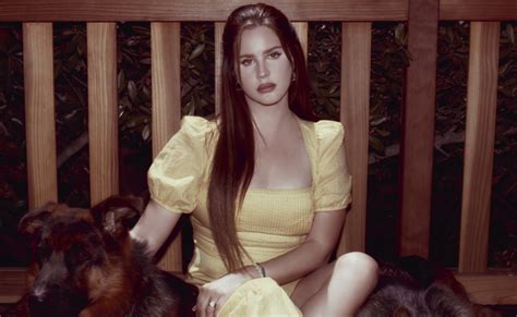 Lana Del Rey ‘blue Banisters Review A Colorful Personal Portrait
