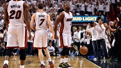 Miami Heat Dwyane Wade Back To Back 30 Point Playoff Games Espn